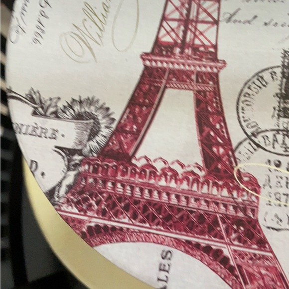 Paris themed hat box 9” diameter, 7” tall - Picture 5 of 5